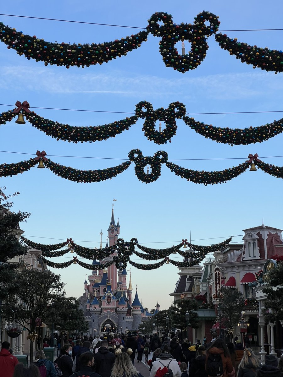 Walts_Corner's tweet photo. Good morning @DisneylandParis! - #DisneylandParis #TimeForMagic #DLPLive https://t.co/MLW545I3FF