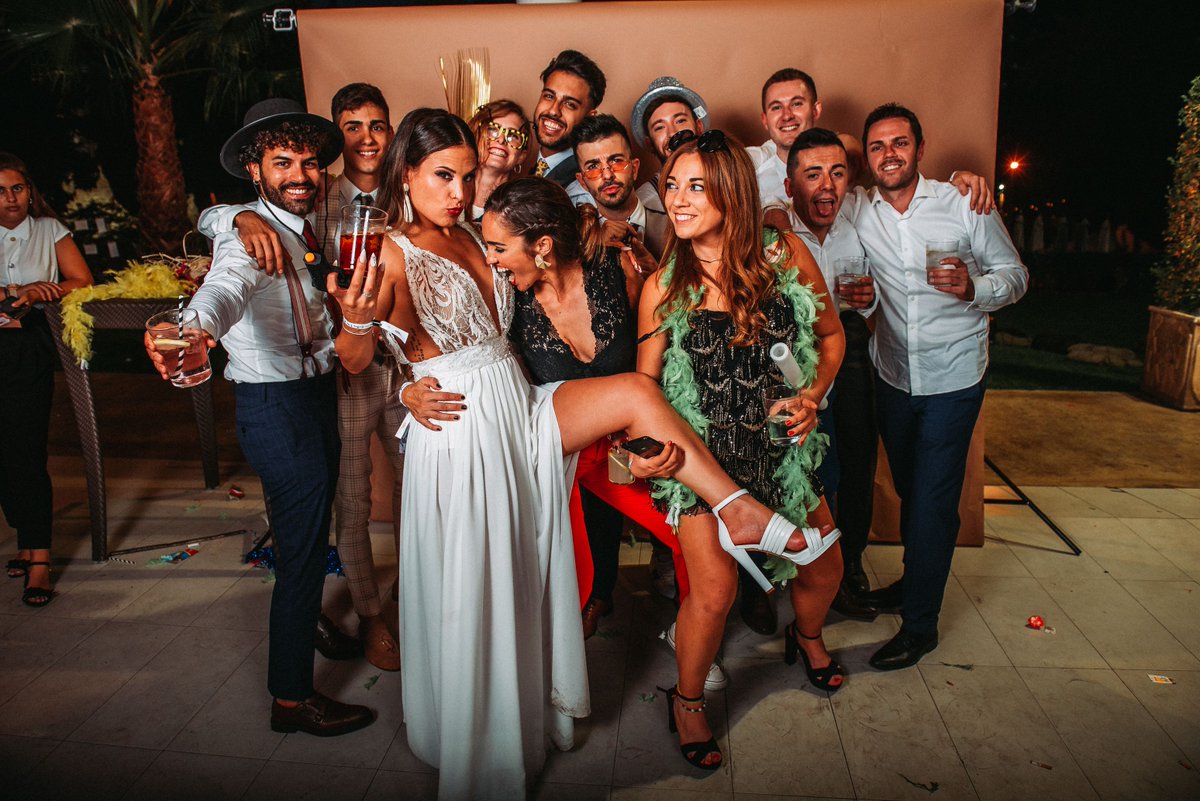 video_boda's tweet photo. Y al final de la boda, es todo emociones.
#photomaton #photocall #photocallboda #softwarephotomaton #softwarephotocall
https://t.co/psAB0sqmcp https://t.co/kl1XpTsgjL