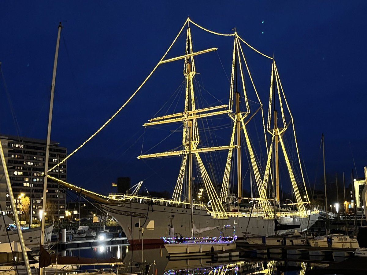 KristianVdC's tweet photo. The Mercator in Ostend! 
Lights! Lights! Lights!

#ostende #oostende #beach #mercator #christmas #light #nice #historic #ship #cool #beautiful #christmasdecor #homeawayfromhome #sea #relax #top #walk #port #christmaslights #everywhere #maybe #toomuch #ornot #holiday #ornot https://t.co/ckZJgT2ayb