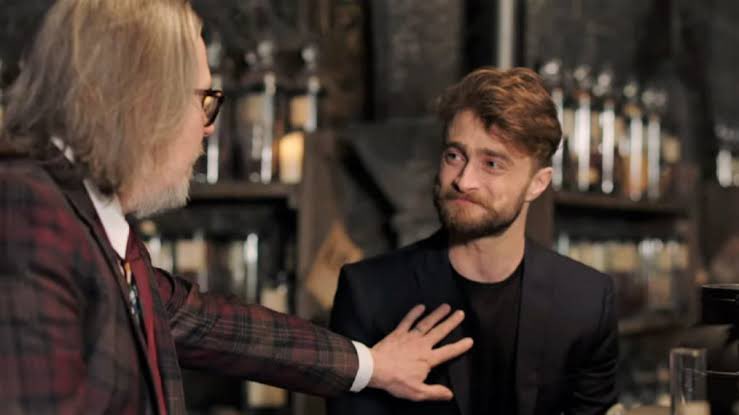 Ari_LGBTQ's tweet photo. #ReturnToHogwarts 
ダニエルがヘレナに書いたラブレターを爆笑しながら読む二人

アランとの思い出を笑いながら語るダンとゲイリー

エマとトムが二人の関係性を振り返ったり

死の秘宝でのダンスシーンが1番好きだと話すエマ

あくまで友達として愛してるってエマに語るルパート　最高だった https://t.co/9YSoLcmamm
