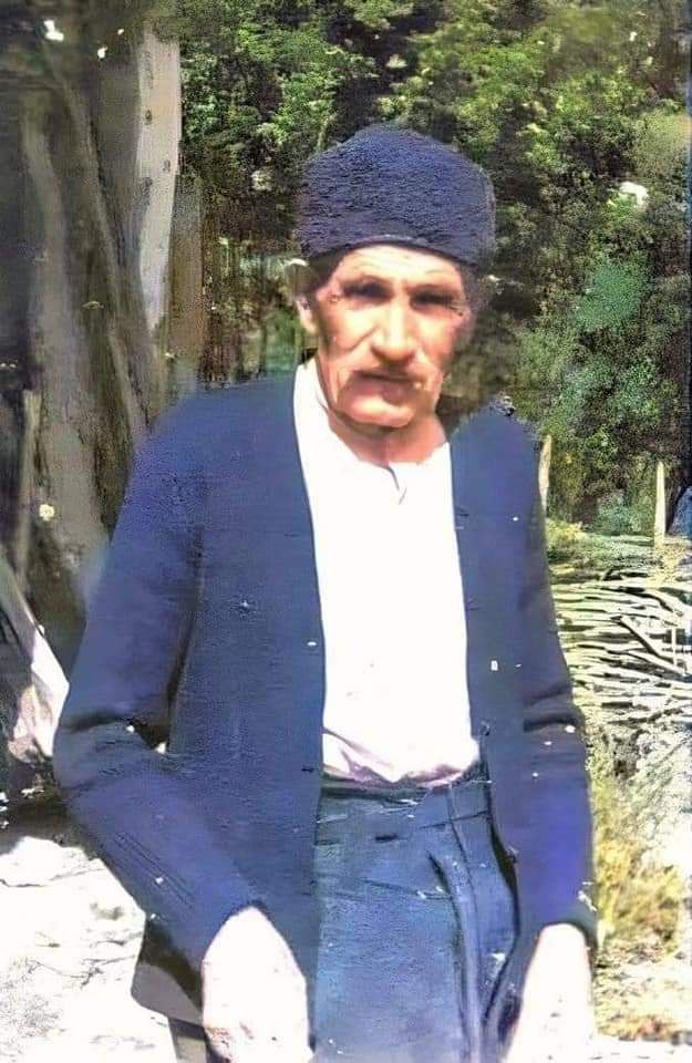 bogdan_zimonjic's tweet photo. На данашњи дан 2. јануара 1970. године у свом родном селу умро је најпознатији српски војни извиђач Драгутин Матић, познат као Око Соколово. Рођен је 10. јануара 1888. г. у Калетинцу. Учествовао је у свим борбама Српске војске од 1910. г. до краја Првог свјетског рата.

СЛАВА МУ! https://t.co/Wg2C8oRvfg