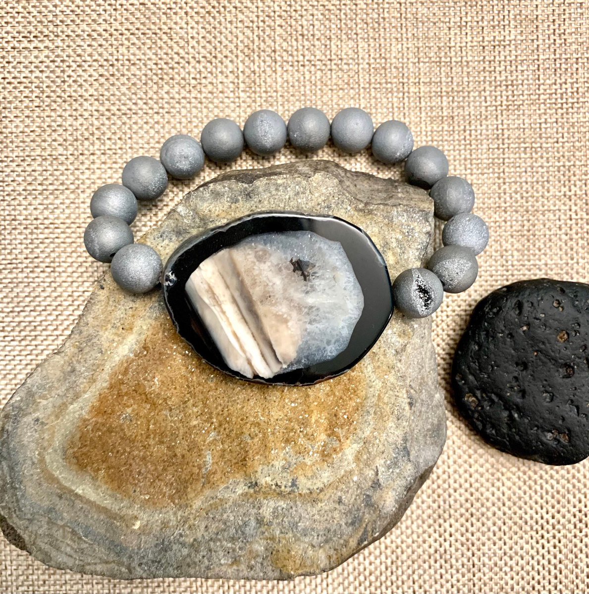 sparkling_bead's tweet photo. Excited to share this item from my #etsy shop: SALE Statement Black Grey Agate Slice Druzy Bracelet https://t.co/xIQiD900u8 https://t.co/hIL5C0XxQi