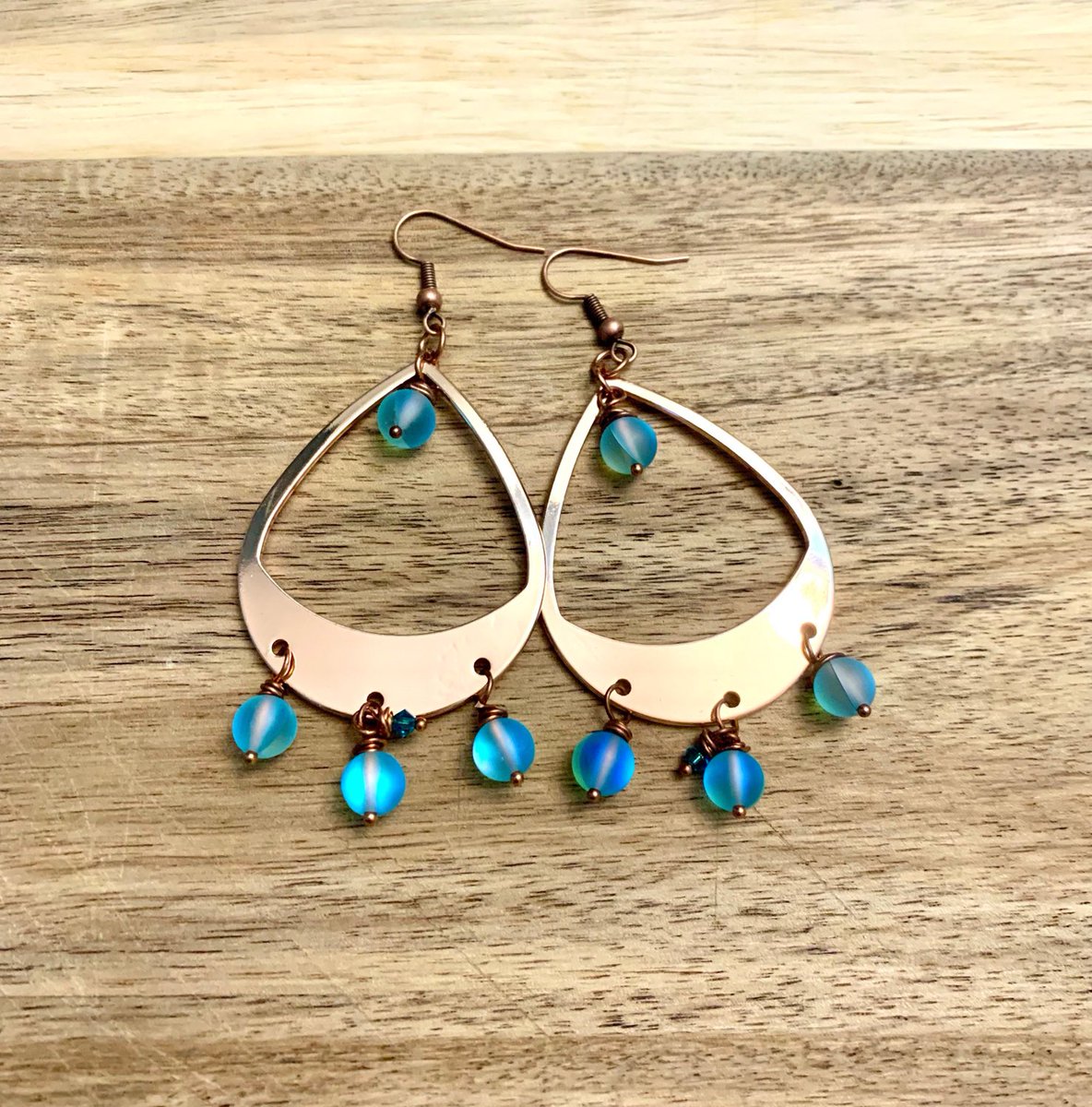 sparkling_bead's tweet photo. Excited to share this item from my #etsy shop: Beachy Aqua Blue Dangle Hoop Earrings #beachy #mermaid #bohoglam https://t.co/bf8NAwZzrZ https://t.co/ydbCTWrQYv