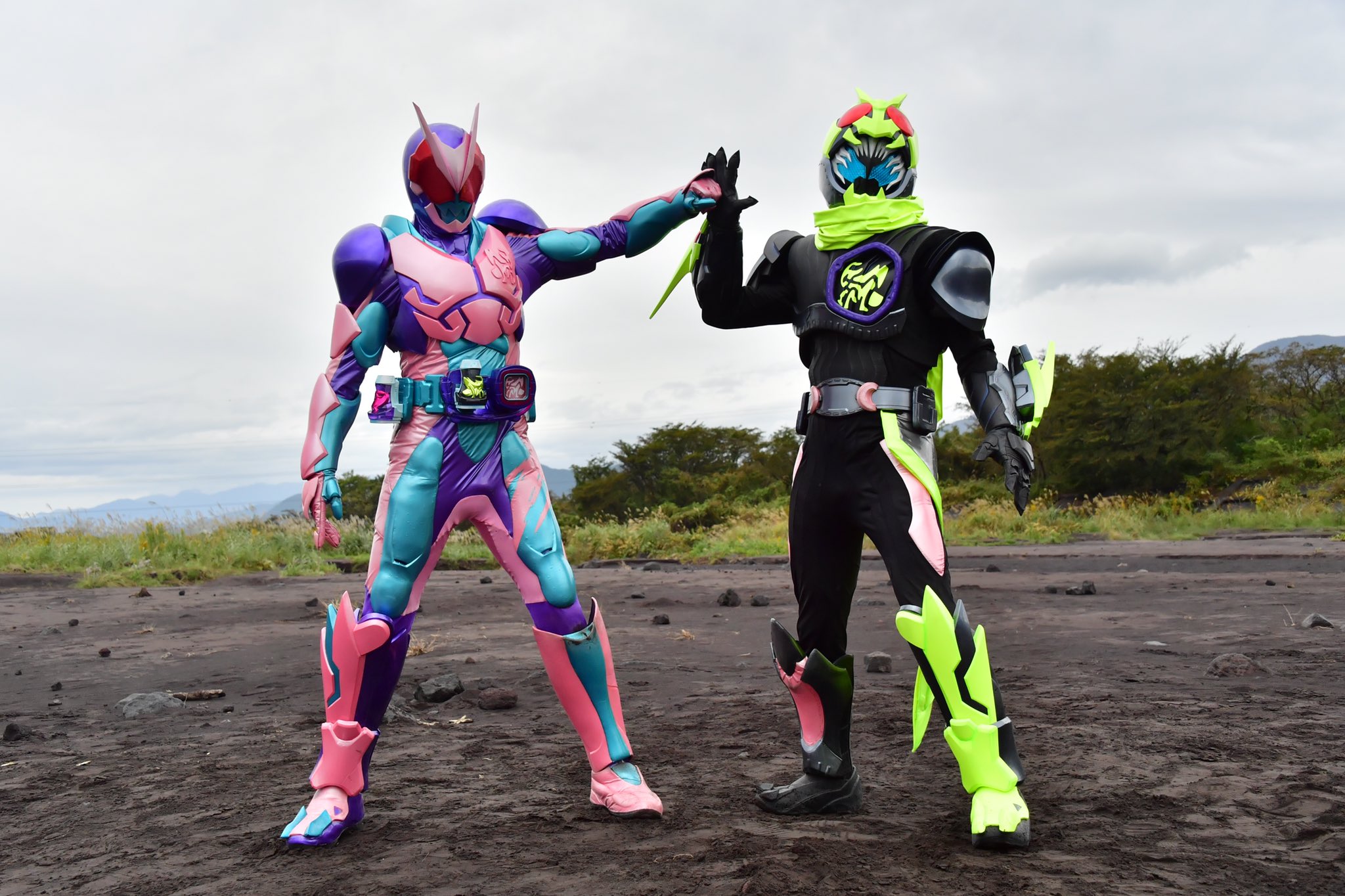 仮面ライダーリバイス 新たな気持ちで 1 2話無料公開中 一輝 バイス推し 1 4話まとめ動画 変身講座 大二 カゲロウ推し 5 10話まとめ動画 さくら ラブコフ推し 11 13話まとめ動画 狩崎 ヒロミ推し 全部 箱推し