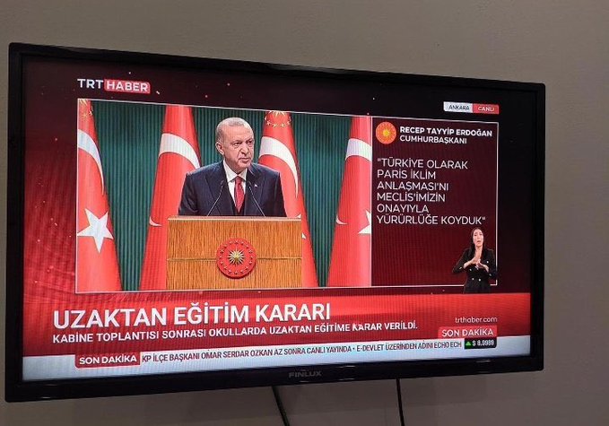 Artık sağlığımız için bu kararı görmemiz lazım.
 #OmicronVarsaÖğrencilerYok