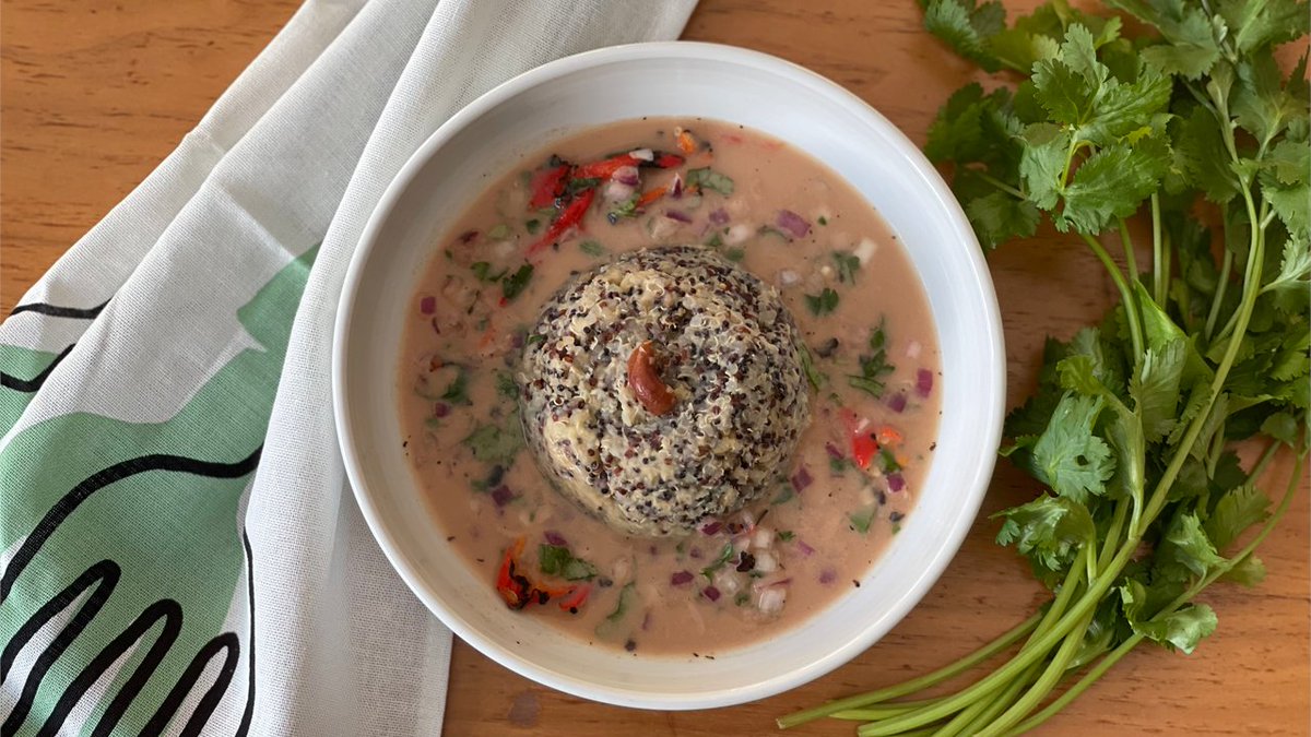 feedyourbodymi1's tweet photo. https://t.co/tB5mZypsLZ One pot Quinoa Lentils with Peanut Soup / Quinoa Pongal &amp;Peanut Rasam. Kickstart your veganuaryj with this incredibly tasty recipe. It is also one of my favourites. #veganuary #youtuberecipe #Veganuary2022 #plantbased https://t.co/07BUBdvBkw