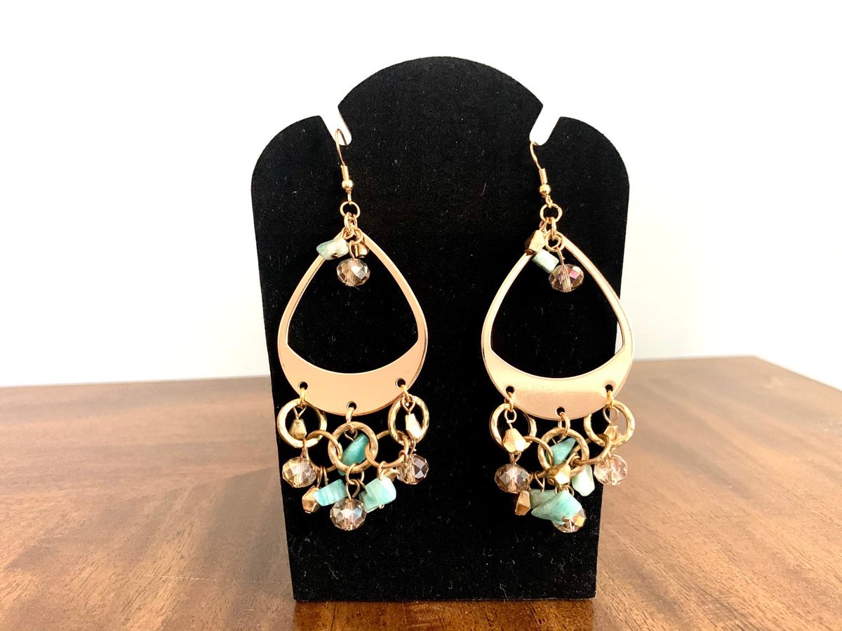sparkling_bead's tweet photo. Excited to share this item from my #etsy shop: Beachy Oval Dangle Hoop Earrings #bohoglam #shopsmall #handmade  https://t.co/A56qyaXXBN https://t.co/y0eexklWS5