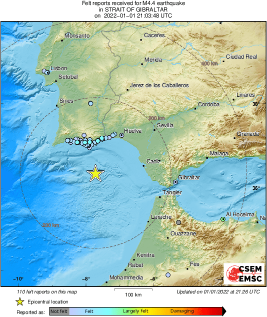 JoaoCDuarte's tweet photo. The M4.5 earthquake that occurred yesterday south of Faro was located in an area where a number of important faults were mapped: the NE-SW Cádiz fault and the E-W Banco de Portimão south fault. #earthquakes https://t.co/IgRtr48eY3