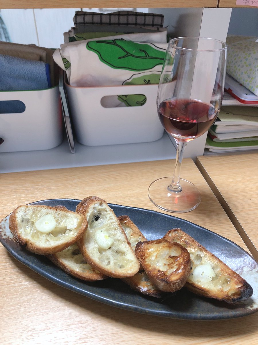 iuna663's tweet photo. お正月最高🥂 https://t.co/VWmWtWMJ5R