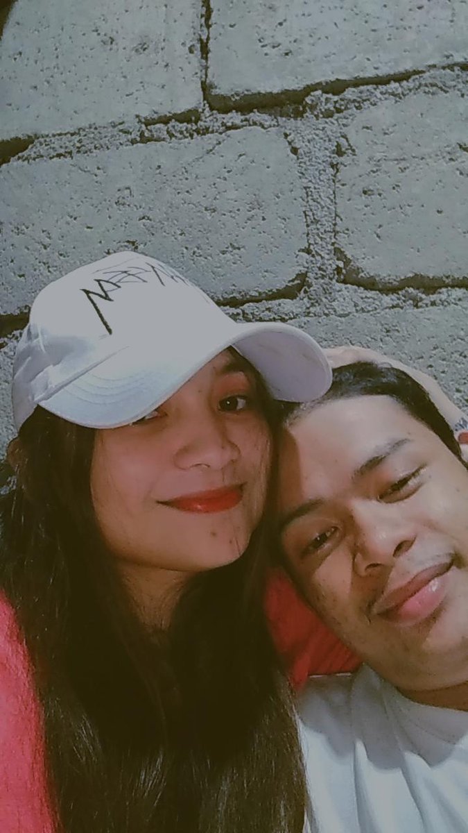qetyipsf's tweet photo. Starting a new year with you @carlooo12428807 ,iloveyou❤️😍 https://t.co/sSWfdKeX6w
