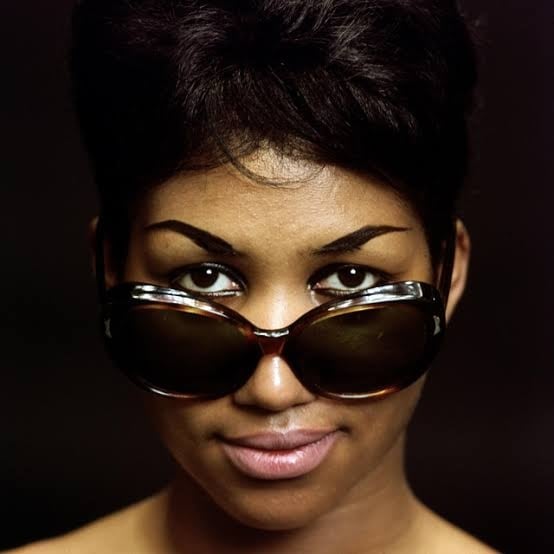 Radio2000_ZA's tweet photo. Our #TwoAssebliefToe...the Queen of Soul or the Voice. Are you team Aretha or team Whitney? #radio2000za #OurMusicYourMemories https://t.co/oME8Otvvvv