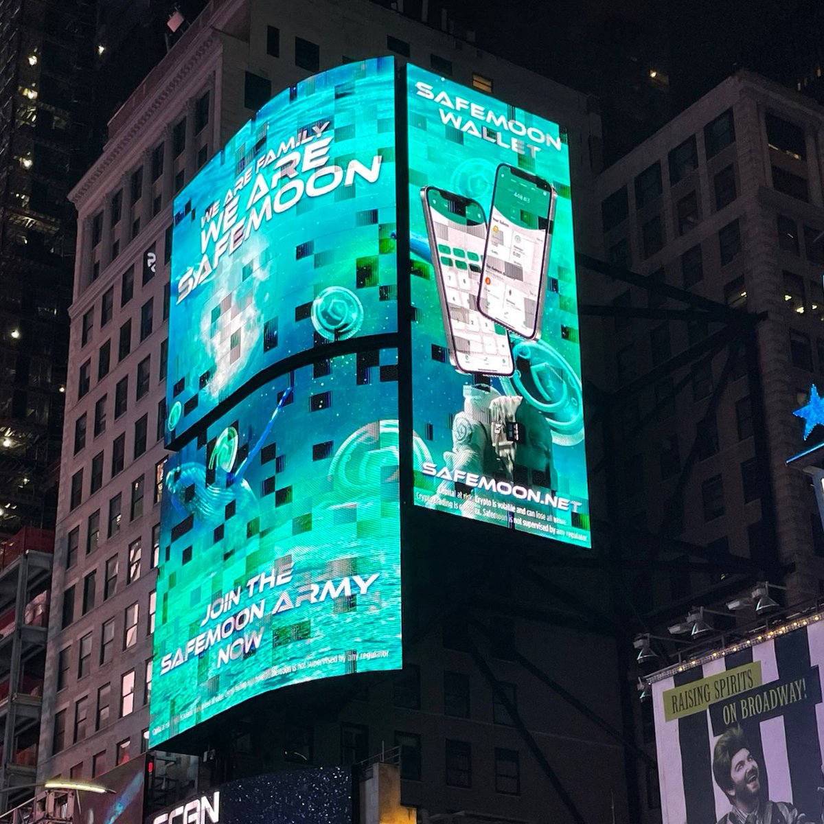SafemoonWarrior's tweet photo. #SAFEMOON Times Square Billboard 2022:

365 Days 🔥
24 hours 🔥 
3 x 15 seconds per hour 🔥 https://t.co/zXPPSBXAs3
