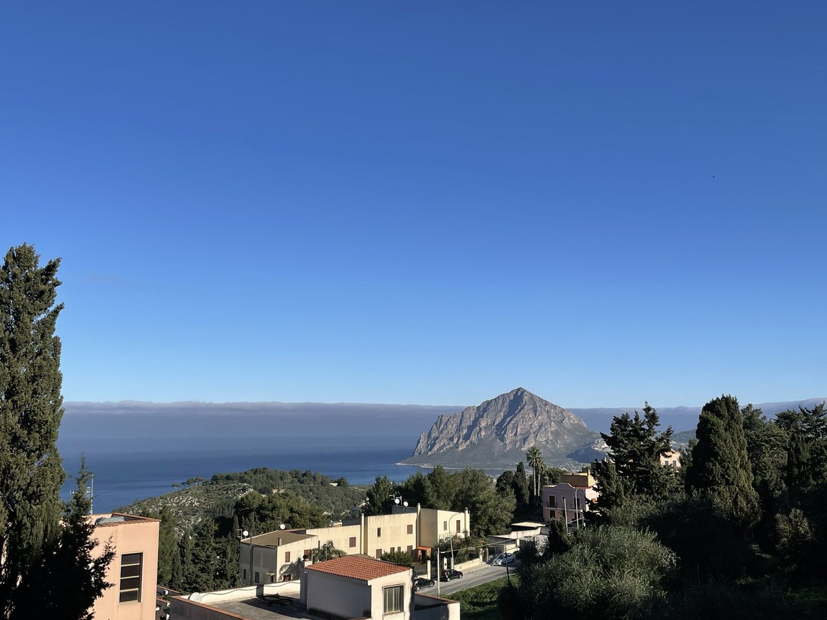 Marco_Rizzo's tweet photo. Oggi il mare si รจ allungato verso lโalto.
#sicily #monteCofano https://t.co/fVbpyJOEV6