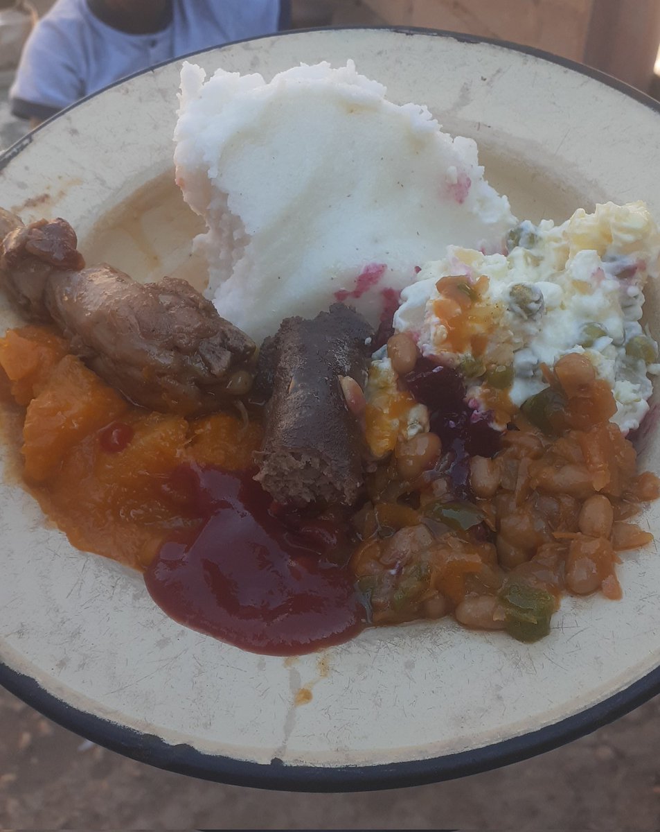 molopecm's tweet photo. @ladyhuneybee @MichaelBucwa 😋 https://t.co/YDW8VV8hg6