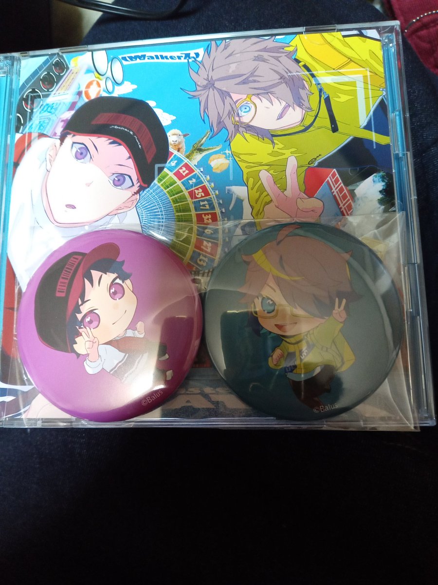 redballon0324's tweet photo. タワレコ行けたというのもあって、UNITEもう一回見たいし缶バッジも欲しいから #WalkerZ 初回A版賈っちった
はやいとこブルーレイ見れる環境にするぞー(SwitchとPS3の切り替えの配線とっととやってPS3コントローラー発掘するだけ) https://t.co/Y3J8i3tkjj