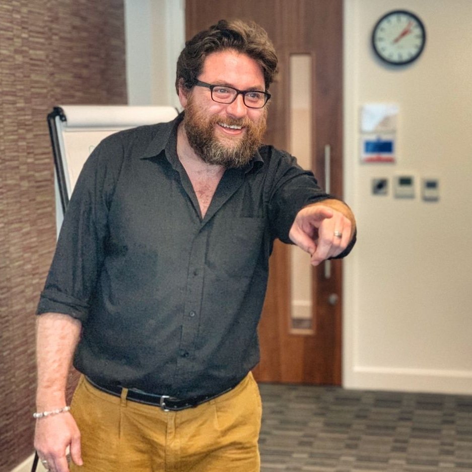 HendrixTraining's tweet image. New Year new approach to training. Our trainers are professional actors and skilled in voice, body language and calming nerves. Let them boost your employees&apos; presentation skills.

#publicspeaking
#training
#learningatwork
#personaldevelopment