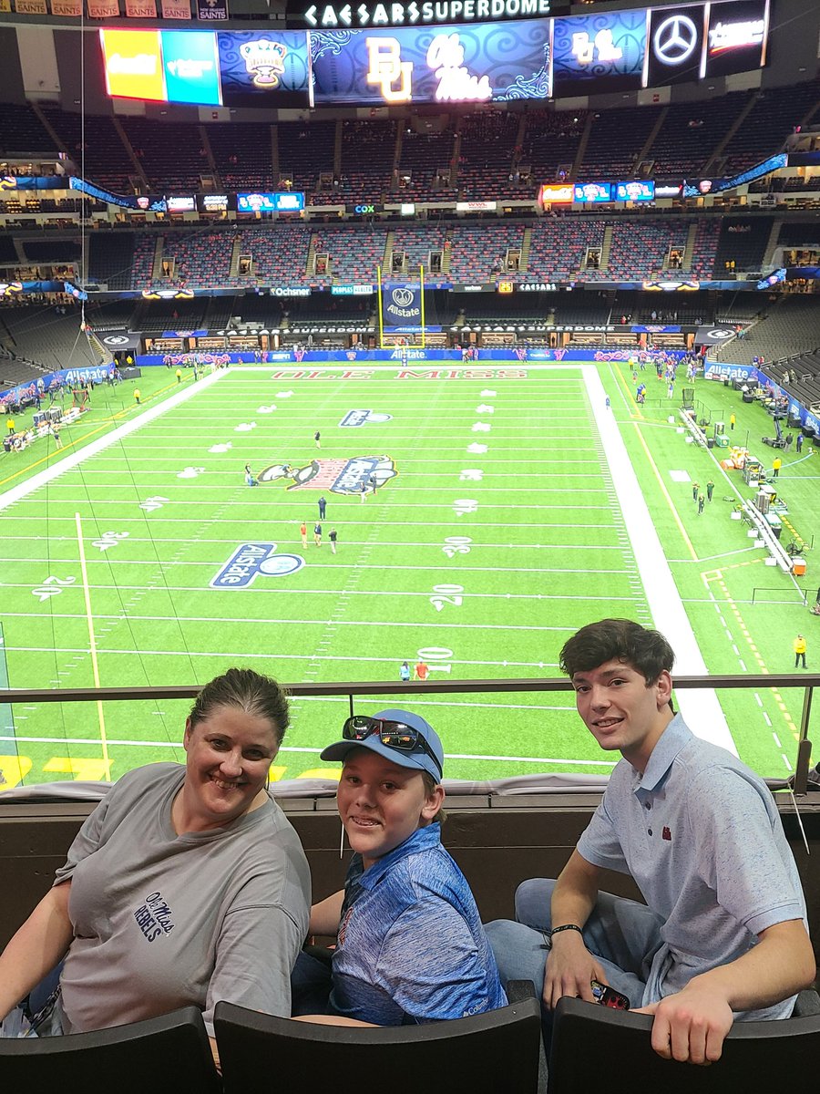 Heatherly74's tweet photo. @Smoke3x 100% correct. Wouldn't trade these memories for the world. https://t.co/aHcxbxrFF3