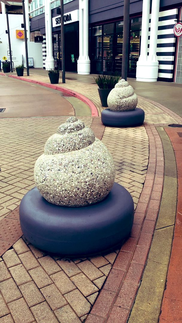 The greatest account on Twitter has hit 50m followers! We could never have dreamt this would happen when we formed in 1652. Thank you to everyone worldwide for loving bollards as much as we do. Here are some ice cream🍦bollards to celebrate 🎉.
#WorldBollardAssociation