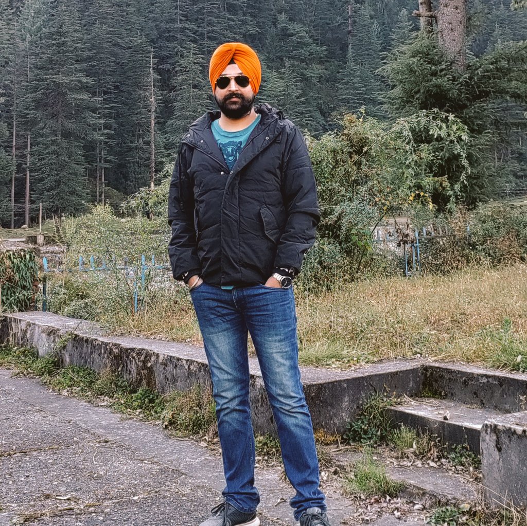 ReenGannon's tweet photo. #NewProfilePic https://t.co/UXJ3KTIqVq