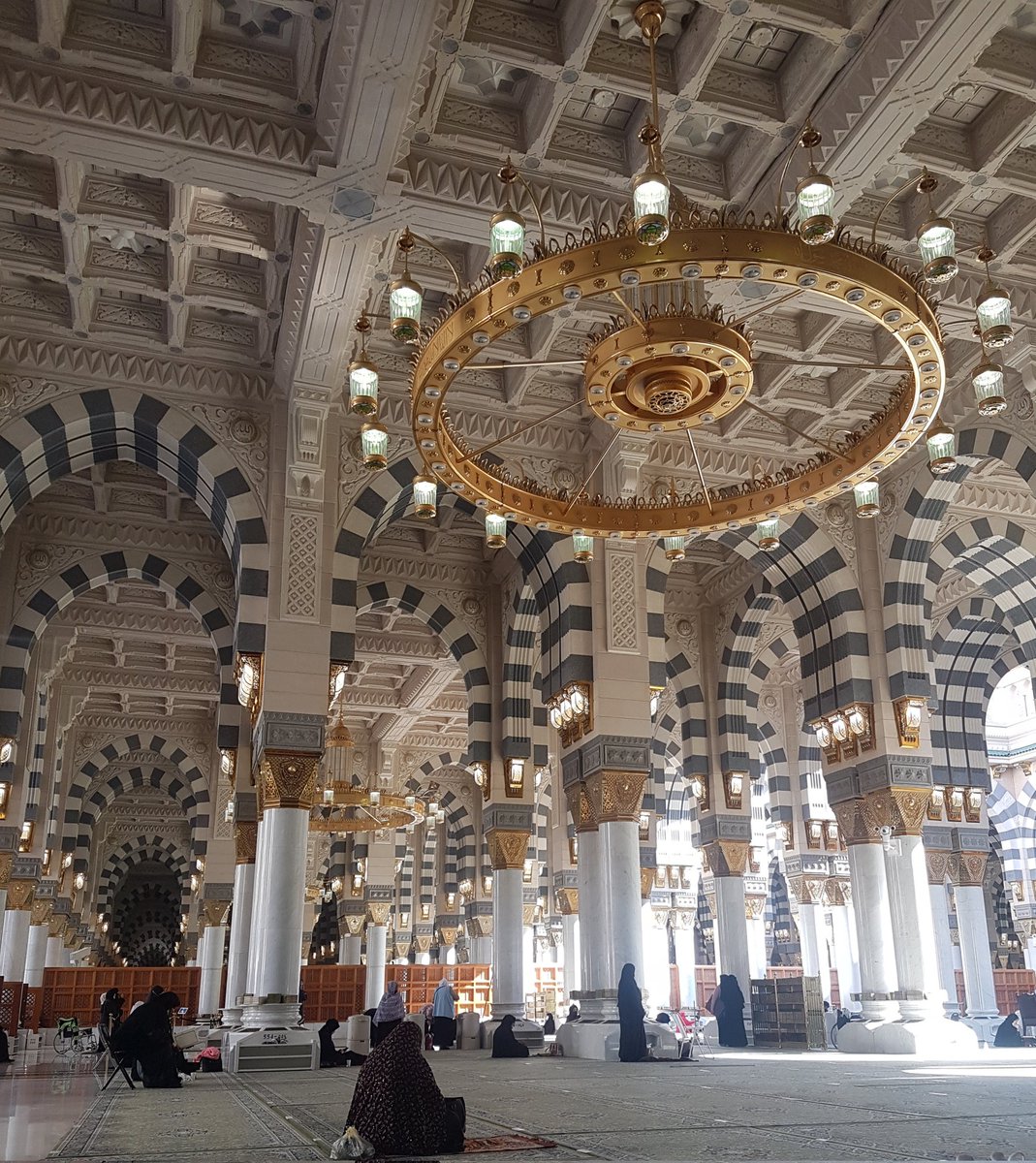stfu4once's tweet photo. There's an indescribable joy, love and everlasting peace in madinah. 
Utterly in love w this city. https://t.co/cFkNyUVqIr