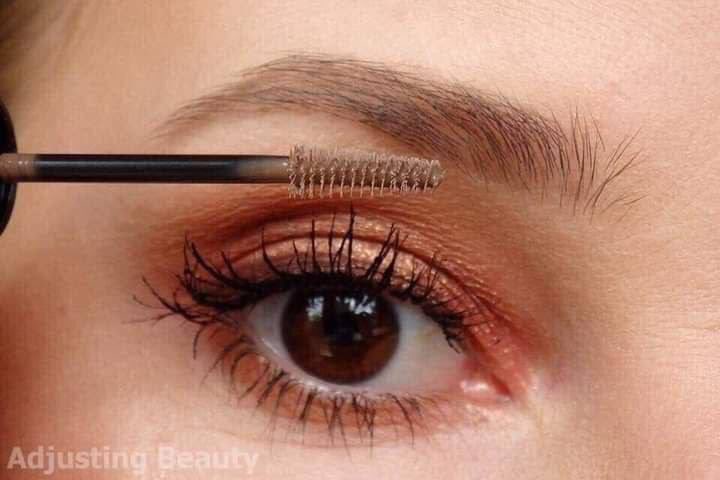LunaCosmatic's tweet photo. مسكارة حواجب من #كاترس🌸

لمن ينذكر اسم احلى مسكارة حاجب🙈 مـــــيخطر على بالكم😍 غير مسكارة  كاترس  لان جمالها موطبيعي وعالميآ تعتبر المركز الاول بمبيعاتها وفعلآ جدآ حلوة 
إذا أستعملتيها بعد مستحيل تستغنين عنها 😍😍😍 https://t.co/4P3jpse8gT