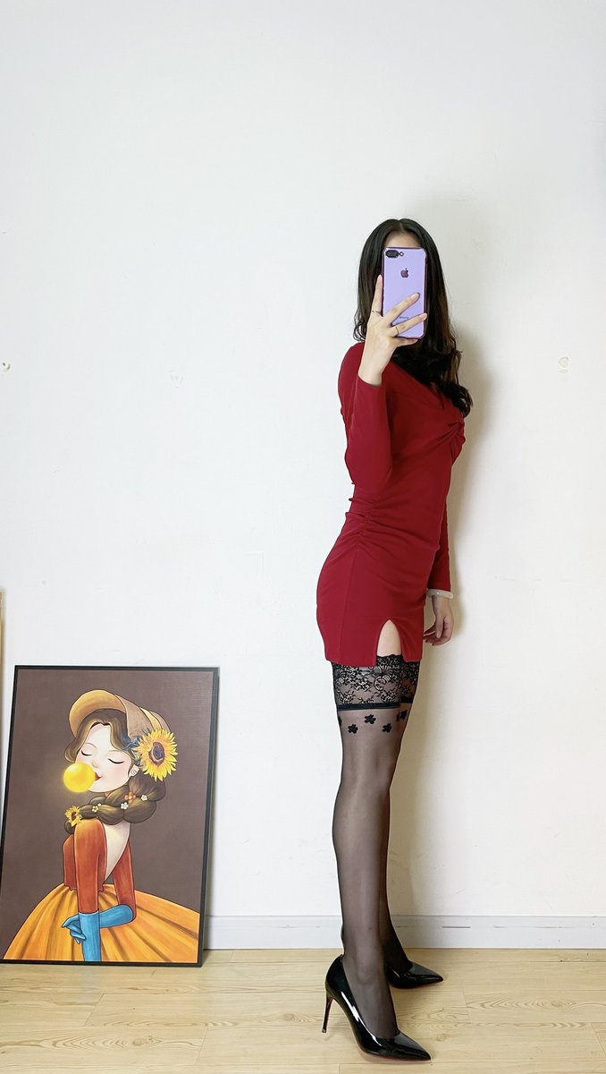 @limerencem 新的一年，和涞觅一起红红火火！
#涞觅不止丝滑
#肉丝
#丝袜
#美腿
#恋足 https://t.co/JCp9u054xT