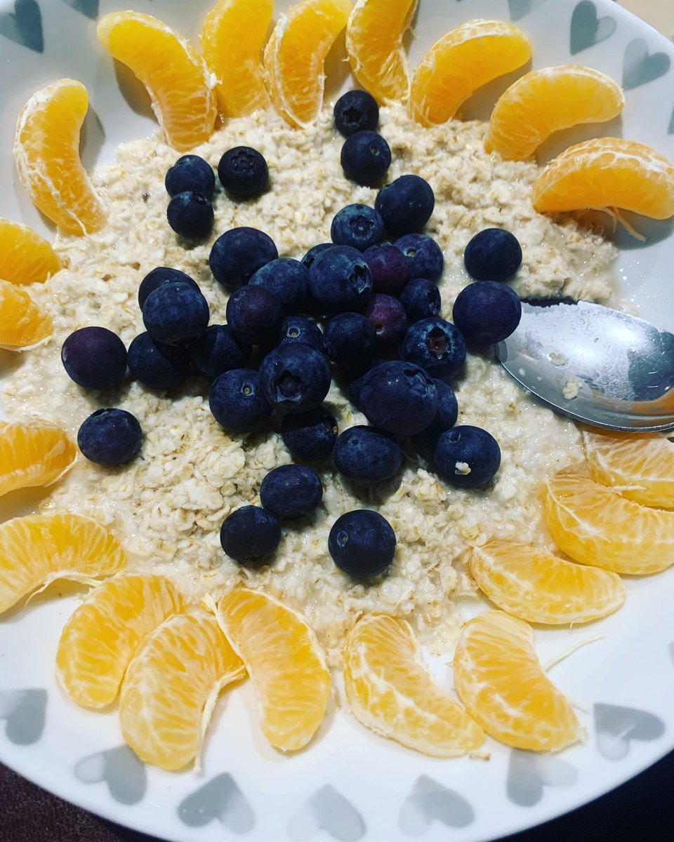 louise82_j's tweet photo. Yummy #foodie #breakfast love this so many different ways with porridge ❤️ love my #swjourney #weightloss https://t.co/uj8EtwGNI4