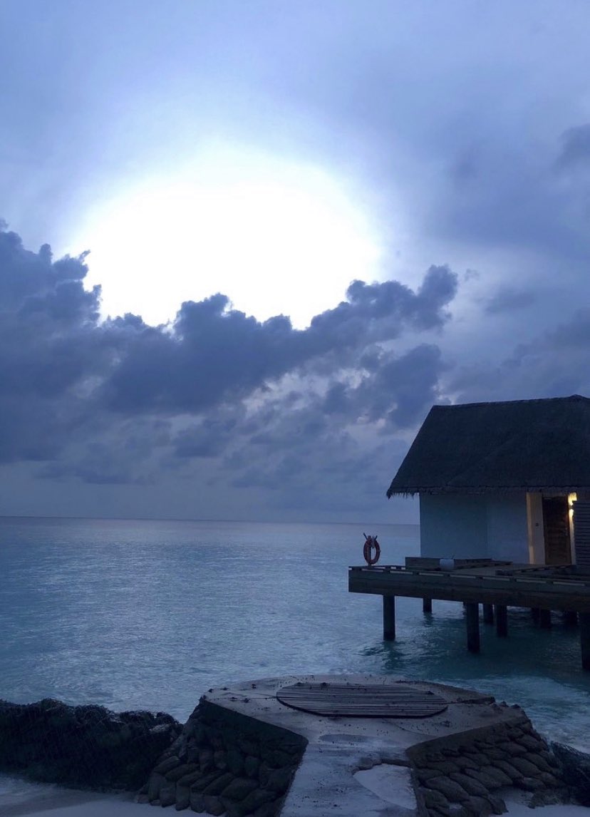 العُزله اللي أحتاجها ...