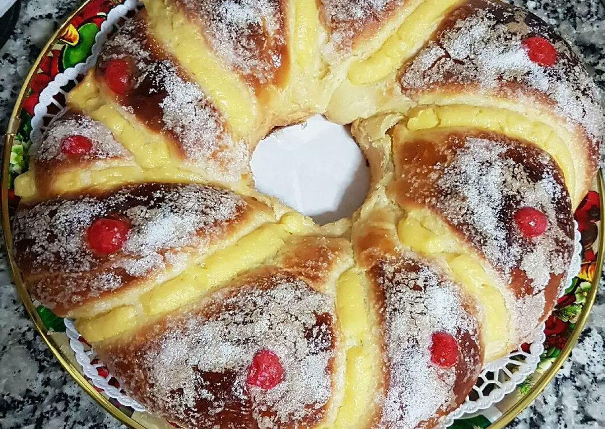 cookpadrecetas's tweet photo. Ideas para rellenar el #RoscondeReyes? Ya sea trufa, nata o crema pastelera, en #CookpadRecetas tienes todas las opciones! Eres #teamtrufa https://t.co/FPwy4EMaZp o #teamcrema https://t.co/bmmIJZCE7w? #CocinaCasera #CookpadRecetas #RecetasdeNavidad #elsabordelosrecuerdos https://t.co/jc9XIyAmHr