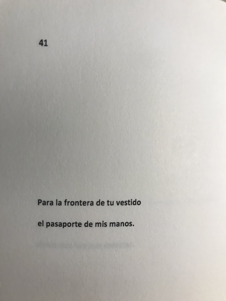 EstebanPerezsan's tweet photo. De "El hombre que leía poemas a las olas del mar" https://t.co/wM25JpUJPd