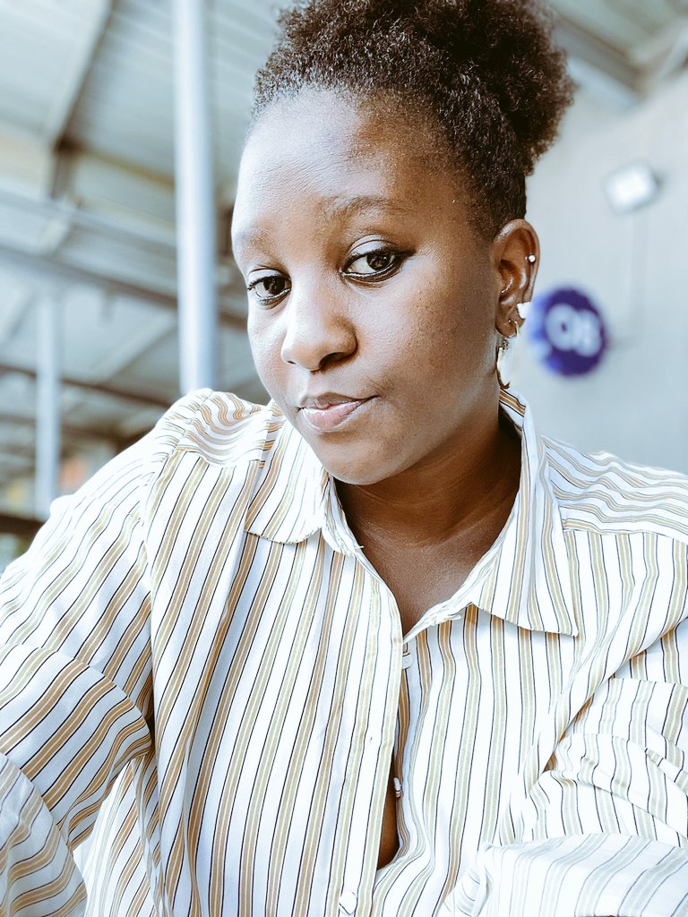 Fadzeym's tweet photo. Happy new year y'all ๐ค #grateful #blessed #naturalhairdiaries #afrobae https://t.co/ksCN19v6OG