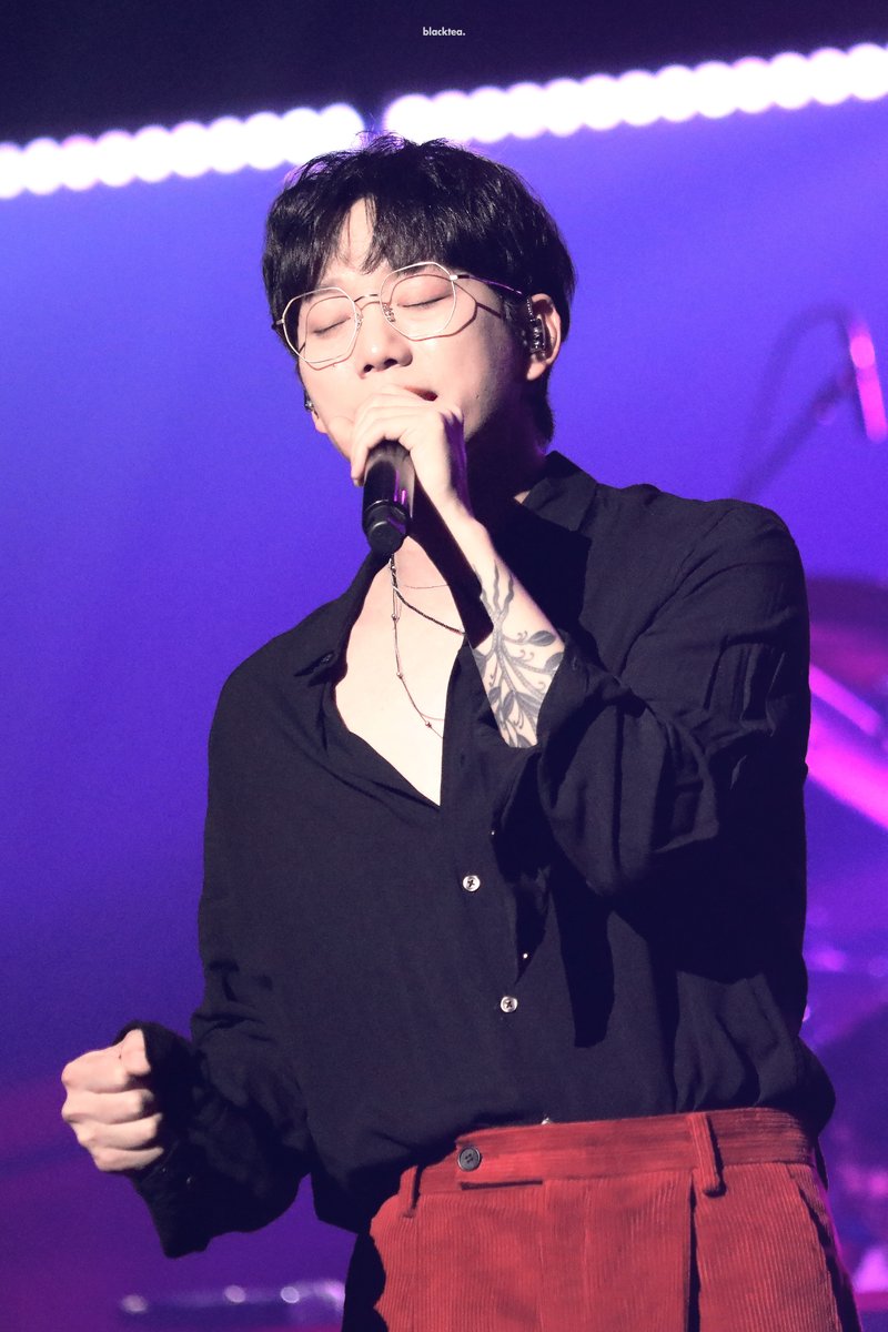 10blacktea's tweet photo. 211226 Please Don't Stop Your Singing
#10CM #십센치 #권정열 https://t.co/qR8r0M9JeN