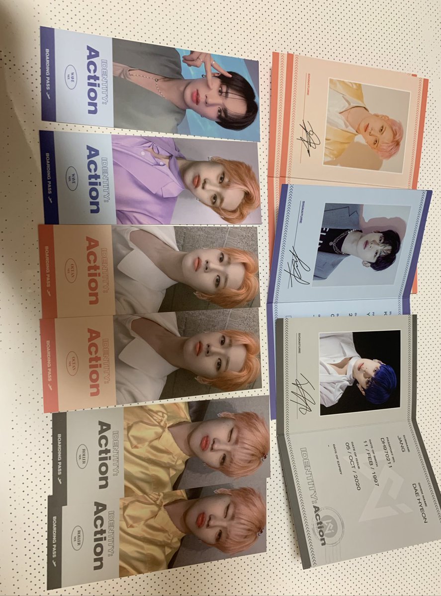 0000__mskz's tweet photo. WEi   買取

譲　1枚目~3枚目

求　買取（メルカリ）

金額をご提示いただくと幸いです🙇🏻‍♀️

お気軽にリプ，DM，お待ちしてます🎶✌🏻

#WEi #トレカ買取 #ジュンソ #ヨハン https://t.co/6ppqSRPHIB