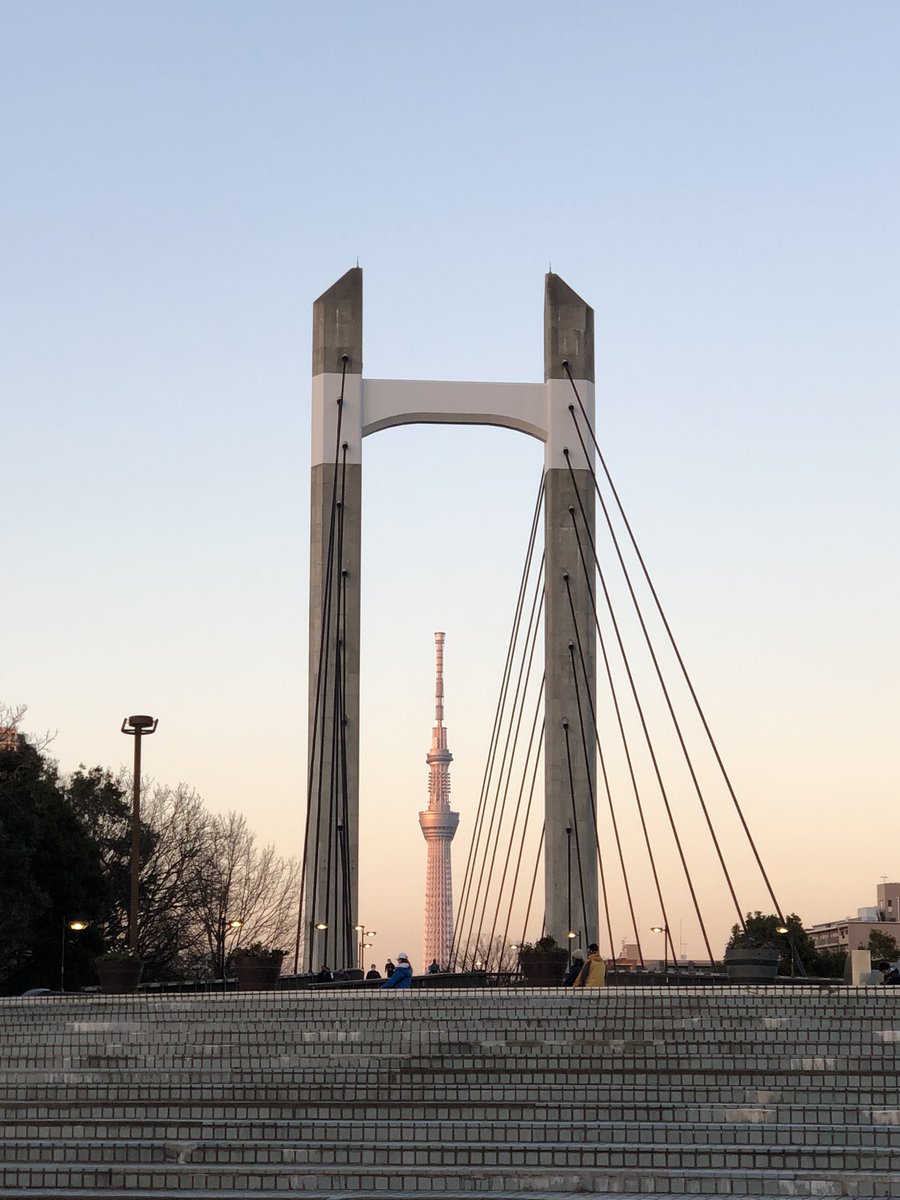 t_sky14's tweet photo. 芝東照宮の初詣特別祈願に行ってきた
ここで結婚式を挙げてから毎年の恒例行事。そのまま増上寺にも🐯
夕方は木場公園でランニング、スカイツリーが夕日に染まってキレイだったよ😚
#増上寺
#芝東照宮
#木場公園
#スカイツリー https://t.co/APQTiNglrT