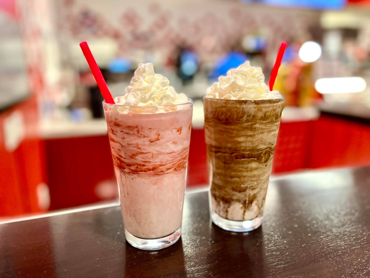 Shake up your new year with $6.50 milkshakes at The Deli! 😋

Flavors include chocolate, strawberry, butter pecan, mocha cappuccino, caramel, black cherry, root beer, and cool mint.
