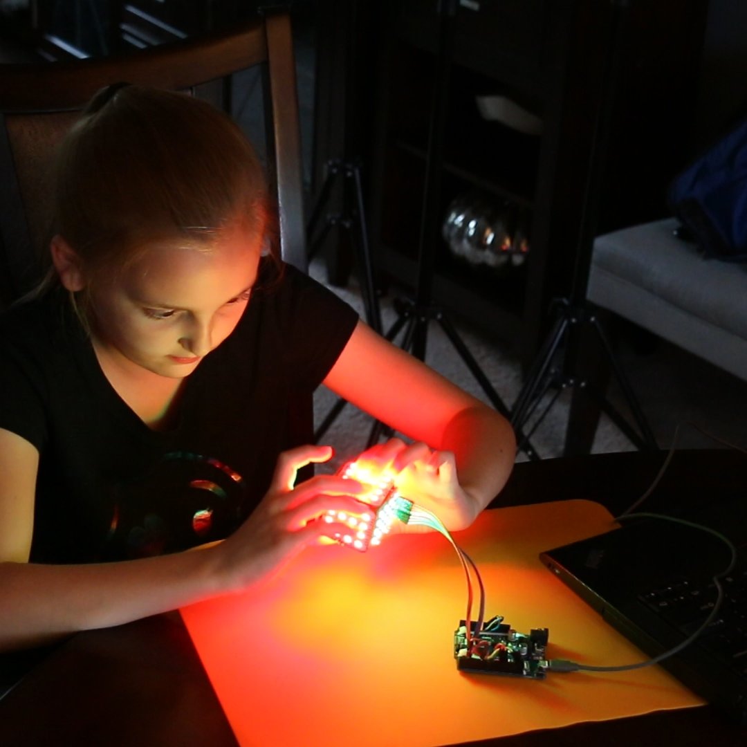 With a little help from you, we can help children all over develop a passion for STEM. Let's get this into our schools!

Check our progress in this campaign and consider investing in our future leaders! 
hubs.la/Q0117J2C0