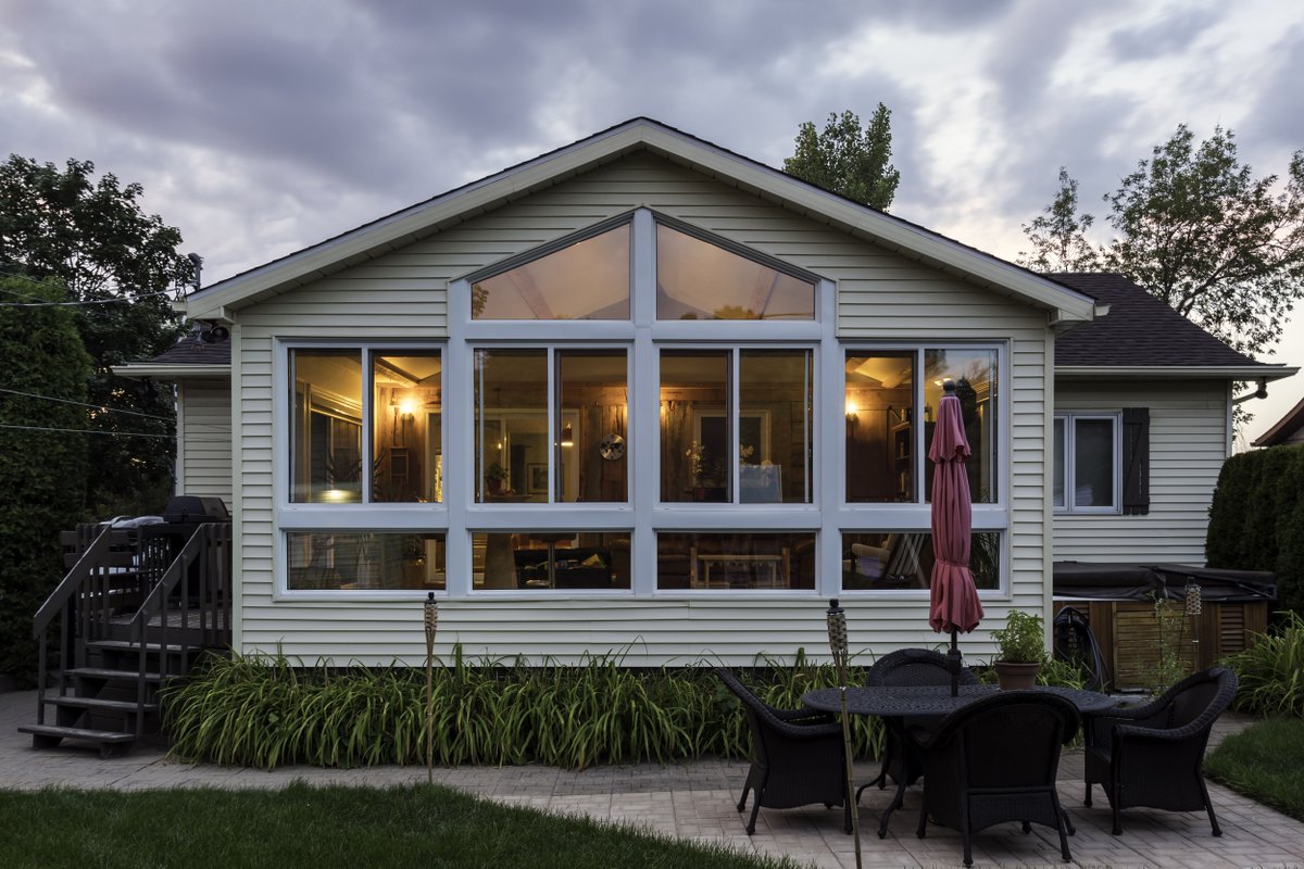 A #bungalow is a one-story house, cottage, or cabin. #realestate  cpix.me/a/136174540