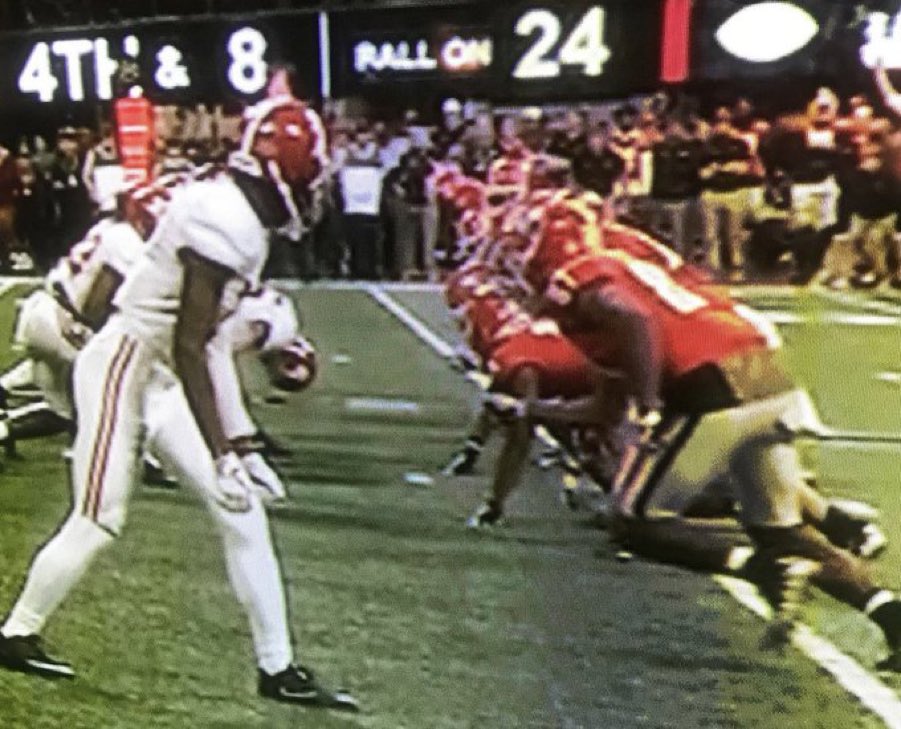 Dawgsfan34's tweet photo. One week and a day from another Dawg/Bama Natty matchup and feels like the perfect time to remind the world Tyler Simmons was NOT offside!!!! #GoDawgs https://t.co/shRMSYPKHs