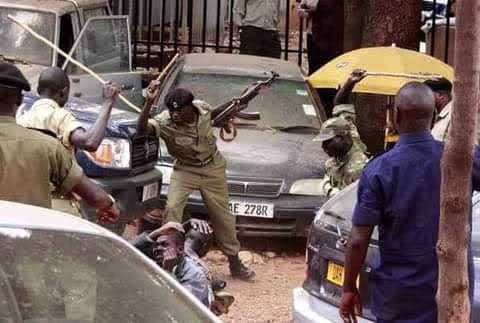 festo_bobi's tweet photo. Dictator @KagutaMuseveni is just a war monger , after Uganda paying so much compensation to Congo because of war , why would he send in our army for another war?
Museveni is the ADF terrorising Ugandans.
#RiseupUg
#Article3Ug
#WeAreRemovingaDictator
@SecBlinken
@EUinUG
@amnesty https://t.co/Z8wb7yyWLT