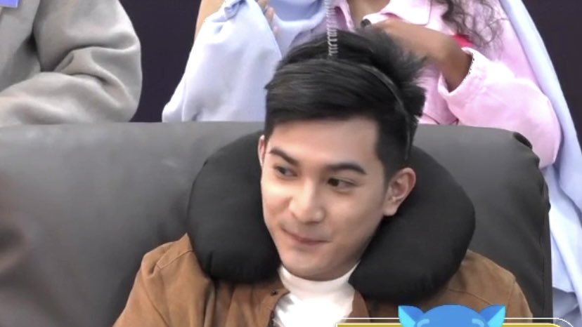 ZachSquadOFC's tweet photo. Zach is indeed so charming! ❤️

#ZachGuerrero https://t.co/47UACsSaed
