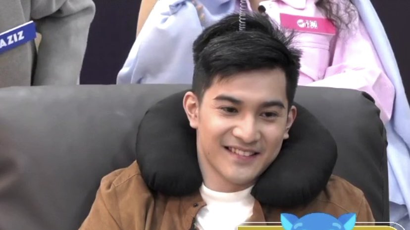 ZachSquadOFC's tweet photo. Zach is indeed so charming! ❤️

#ZachGuerrero https://t.co/47UACsSaed