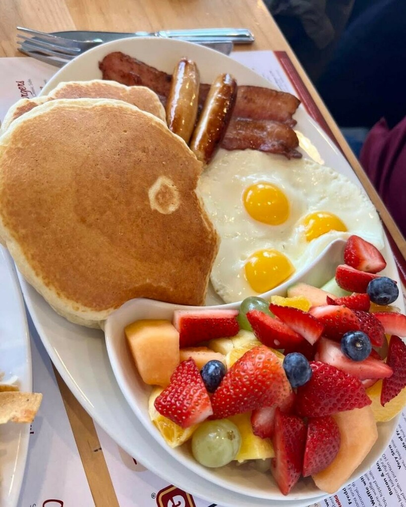 Breakfast: The three most important meals of the day 😏

⏰ We’re open today! 8am - 3pm

Pictured - The Lumberjack:
Two Pancakes, Three Eggs, Two Bacon, Two Sausages and your choice of a Classic Side. Shown here with Fresh Fruit.

See more at sunnymorning.ca/menu

#SunnyMo…