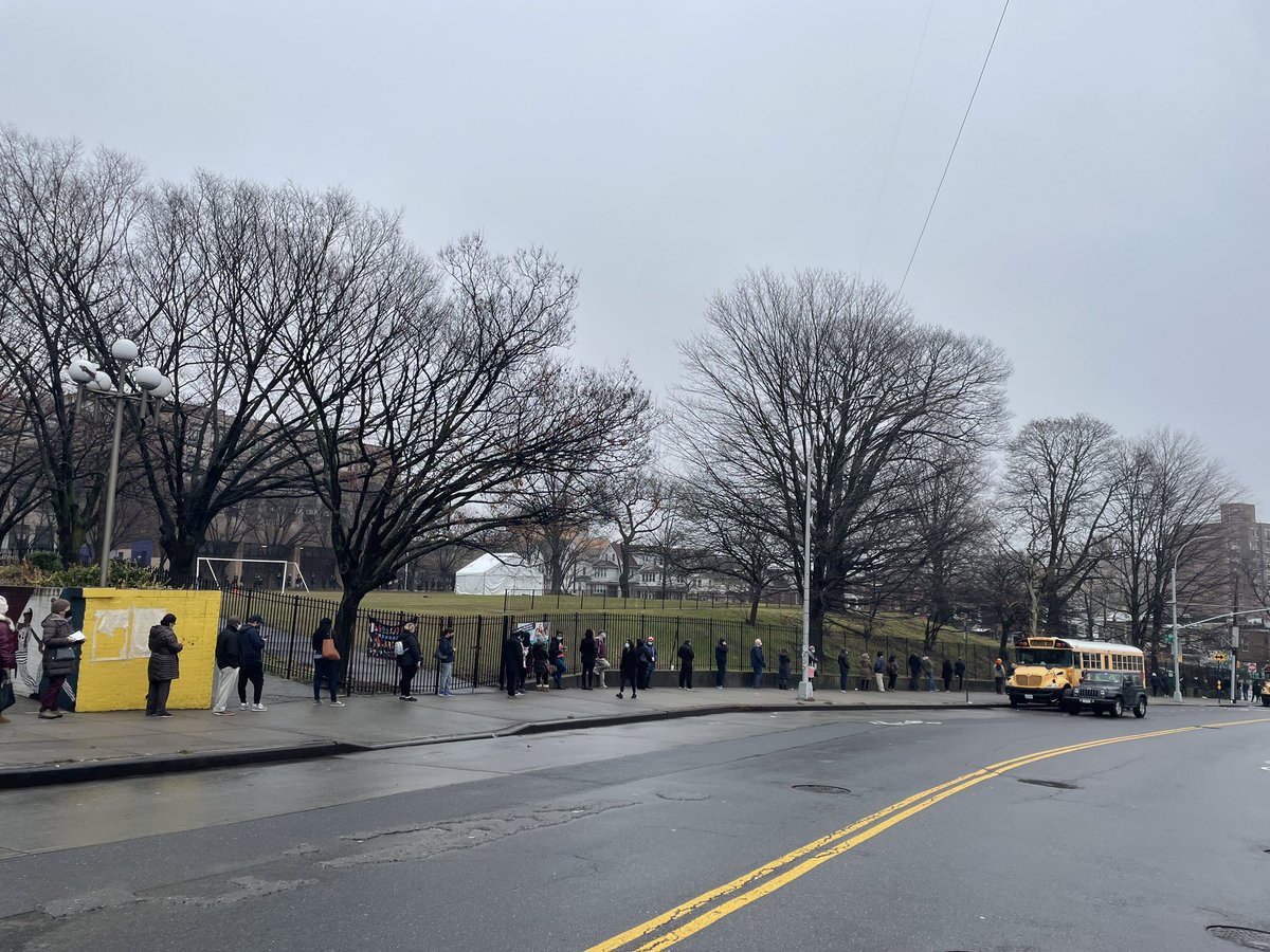 LOdlum29's tweet image. I tried to get tested at the @NYCSchools testing site at Hillcrest high school this morning and the line was so long I had to go home @MOREcaucusUFT @UFT
