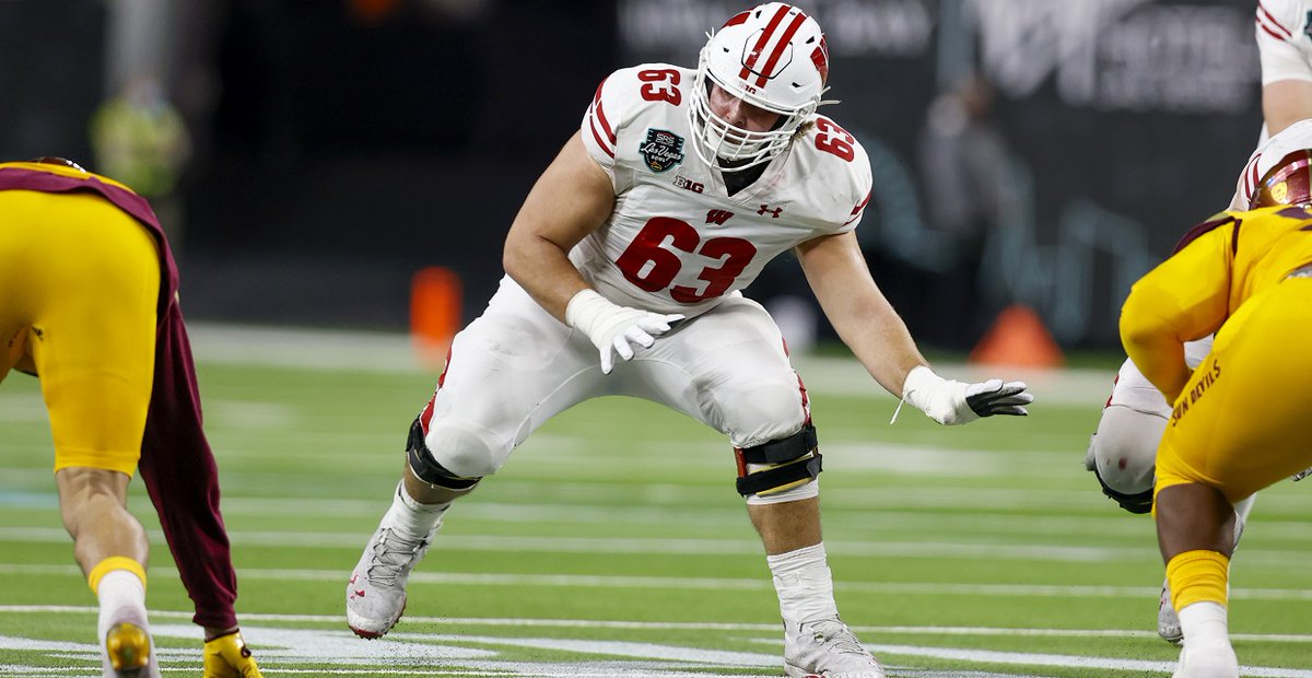 Who were the #Badgers top 10 players from the 2021 season, according to Pro Football Focus?

https://t.co/qygLF14QPC (VIP) https://t.co/380mCUNJb8