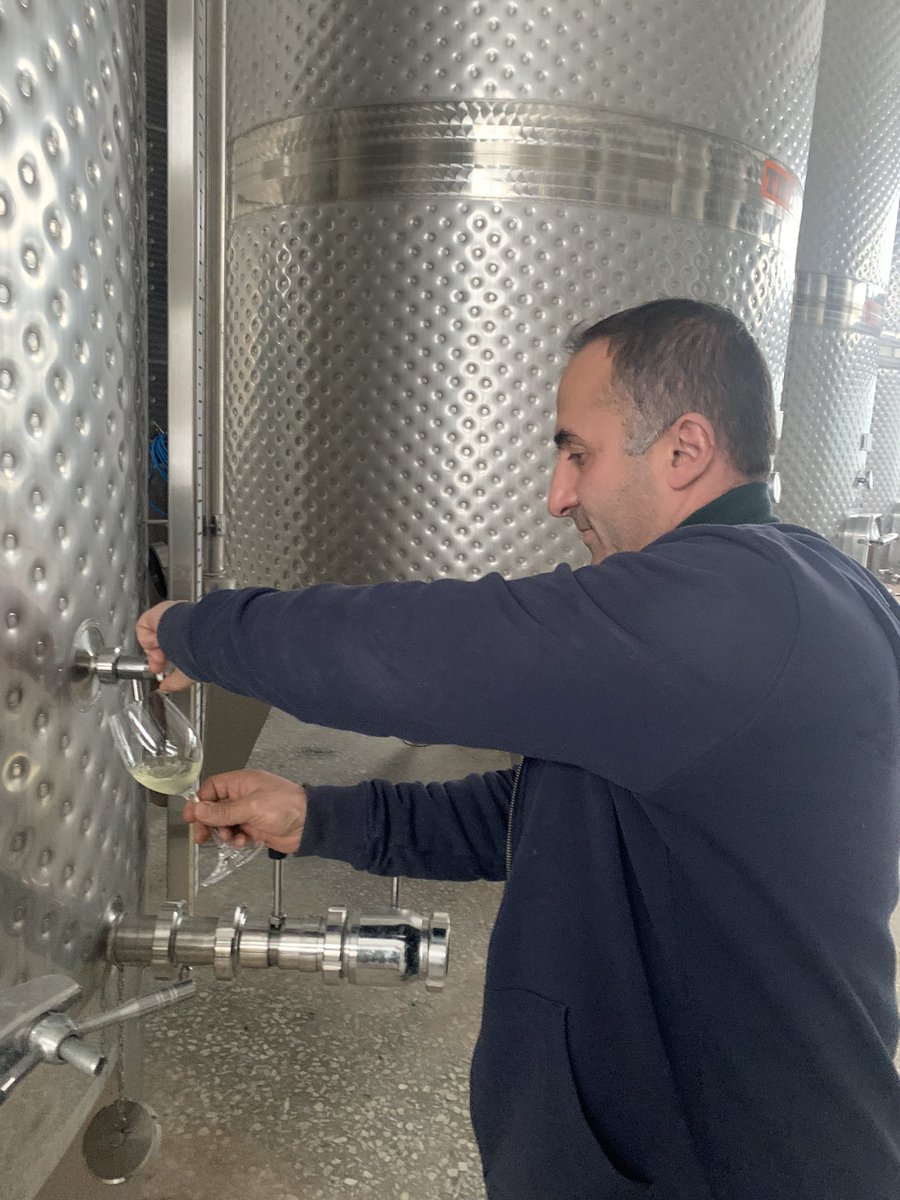 ISafaryan's tweet photo. Starting NY with Positive News
Visited G. Avetissyan at newly opened #Kataro winery in #Yerevan. Can’t compare it with the one occupied by 🇦🇿 in #Togh &amp;its picturesque landscapes, but perspective of making worldwide known wine again is giving hope
Much love and respect to Grisha! https://t.co/6072hdbbml