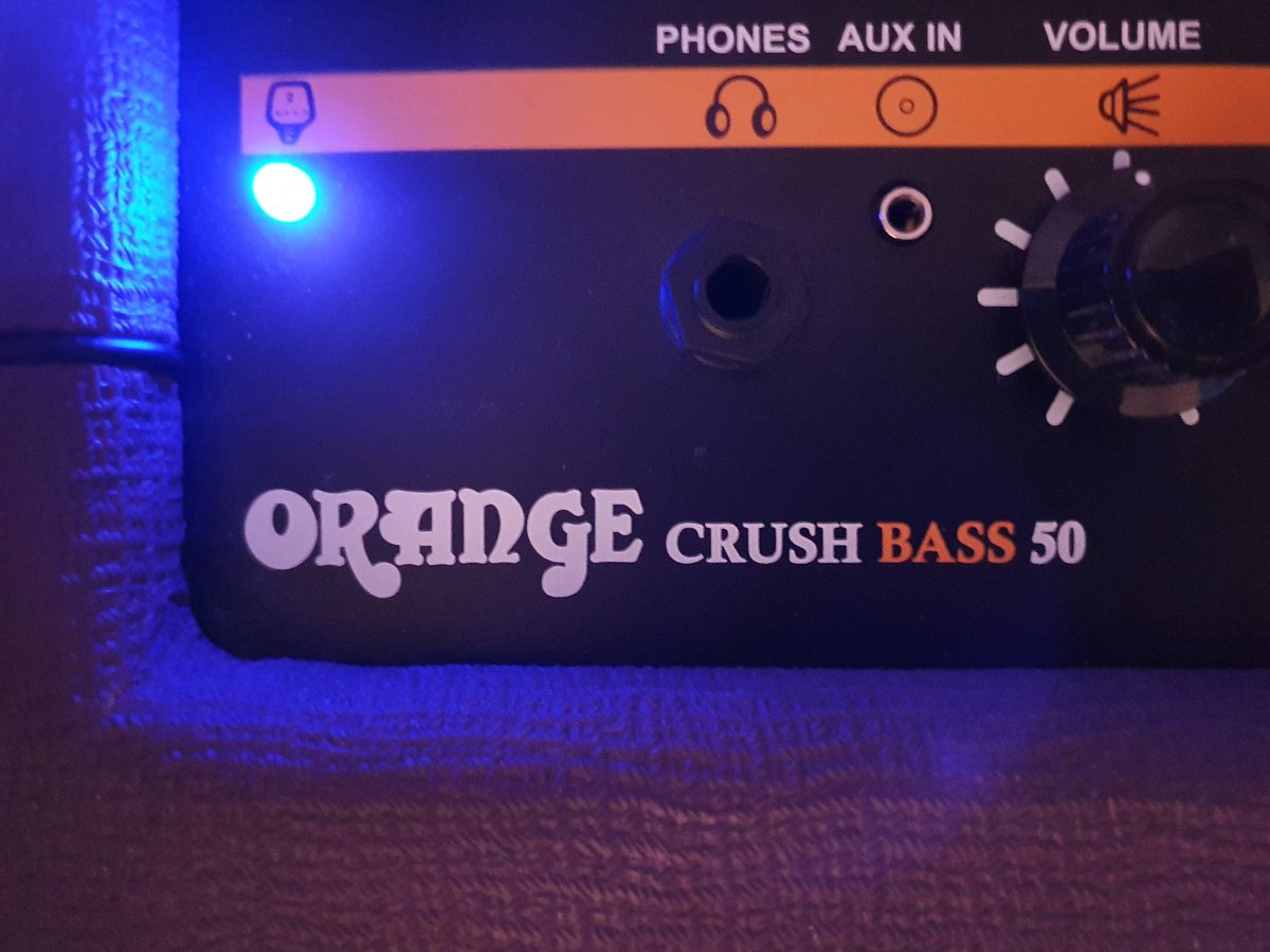 soulmover99's tweet photo. Turn it on .... shake the devil 😎✌
#orangeamps #orangecrushbass50 #glennhughes #ltded https://t.co/0AzlD7zG7W