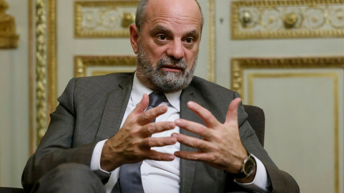 le_Parisien's tweet image. Tests, capteurs CO2... Jean-Michel Blanquer nous dévoile en exclusivité le nouveau protocole sanitaire à l'école, alors que le variant Omicron touche fortement les plus jeunes.

Un protocole qui devra être appliqué dès ce lundi.

➡️ l.leparisien.fr/jBMT