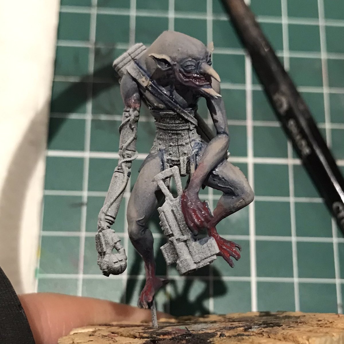 minus_tom's tweet photo. Starting on the updated #ThreeOfGhosts Needler - skin all blocked in and shaded, ready for highlighting #WIP #MiniaturePainting #PaintingMiniatures #Tabletop #BoardGames #Miniatures #GrimDark #SurvivalHorror #WaitsInGraves #Warmongers @threeofghosts https://t.co/KMIlIlVtCz