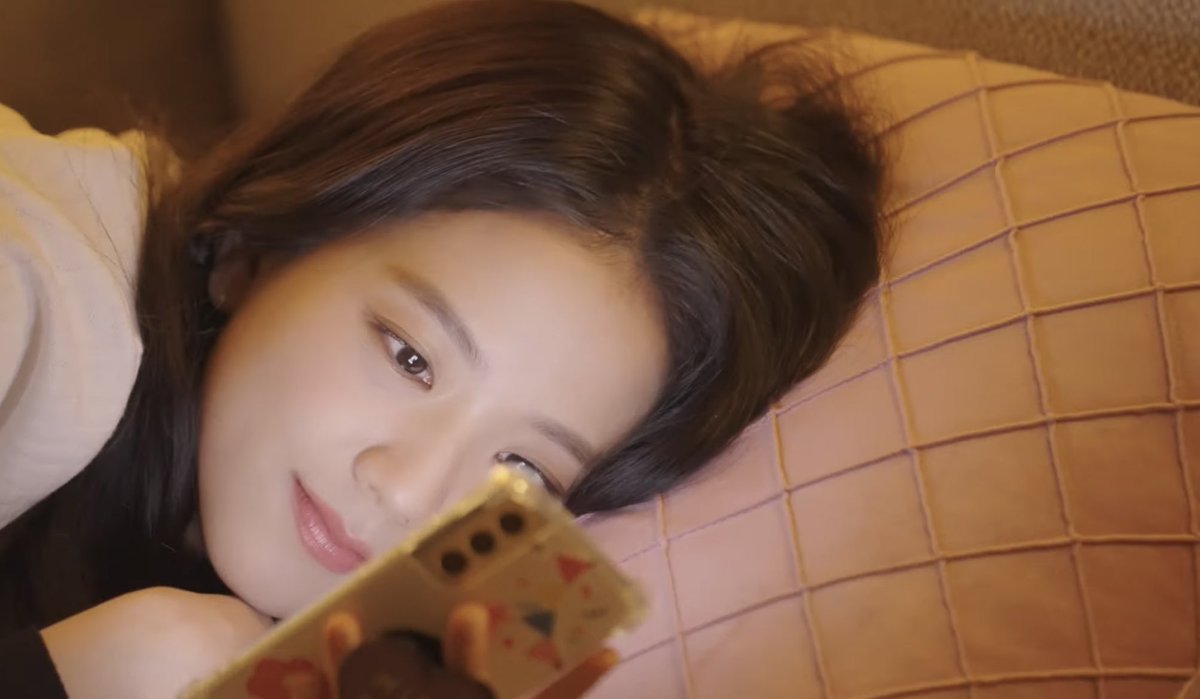 acturistic's tweet photo. reply with:

HAPPY BIRTHDAY JISOO 
#OurPrideJISOOday
#첫눈처럼_다가온_지수의_생일을_축하해

if you want jisoo solo https://t.co/OxkiyiwBrD