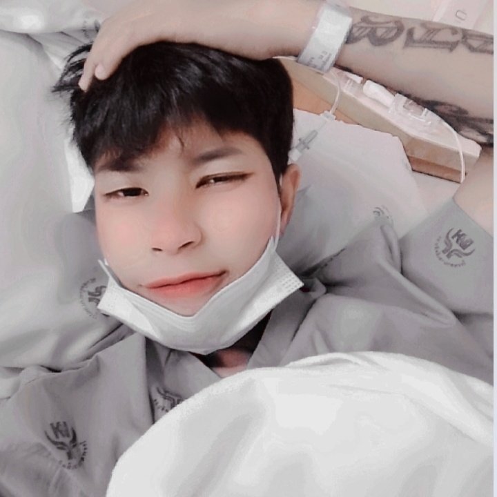 TomBank27's tweet image. บนโลกนี้ ไม่มีอะไรได้มาฟรี
แม้ความสำเร็จเราก็ต้องจ่ายด้วยความพยายาม" 👽